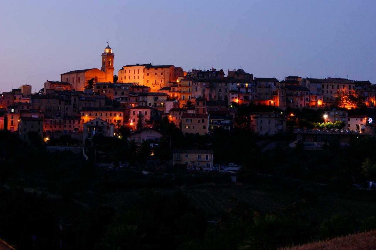 A casa di Desideria Hotel Monsampolo Del Tronto Esterno foto