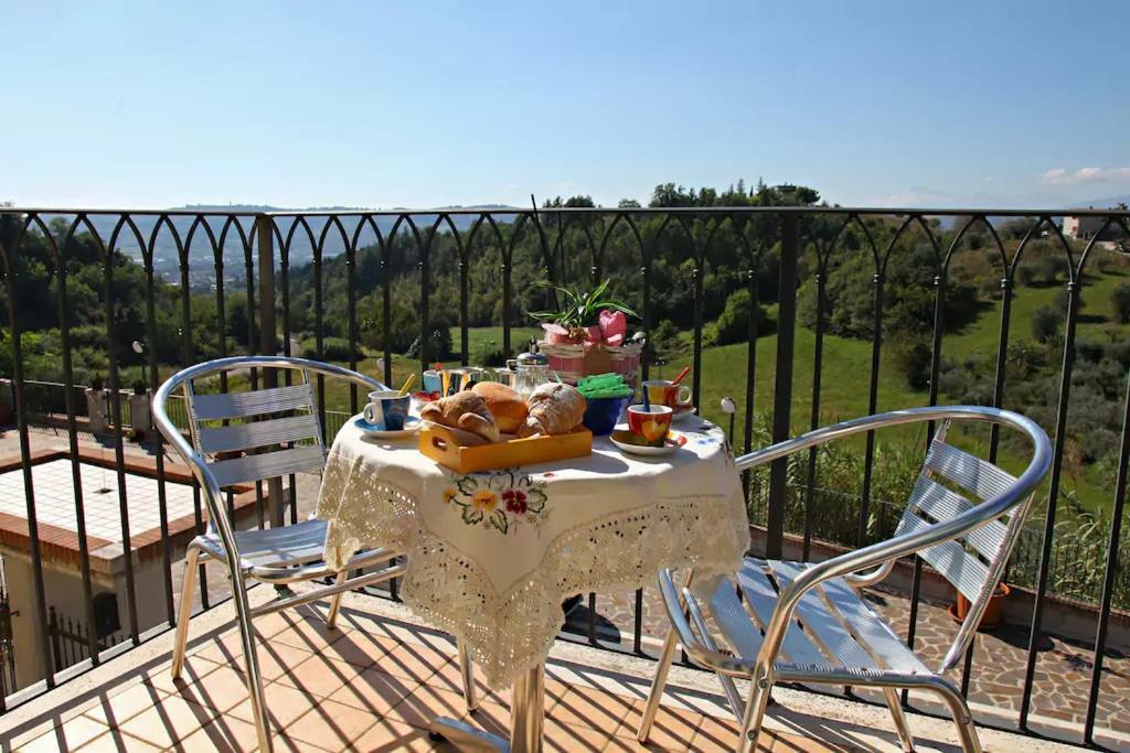 A casa di Desideria Hotel Monsampolo Del Tronto Esterno foto